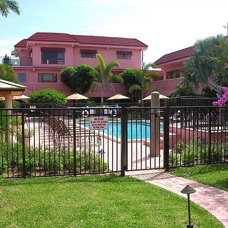 Away Inn Lauderdale-by-the-Sea Съоръжения снимка