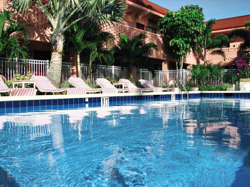 Away Inn Lauderdale-by-the-Sea Екстериор снимка